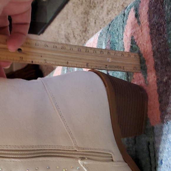 Fringe cream boots with BLING. NWOT! - Picture 6 of 9